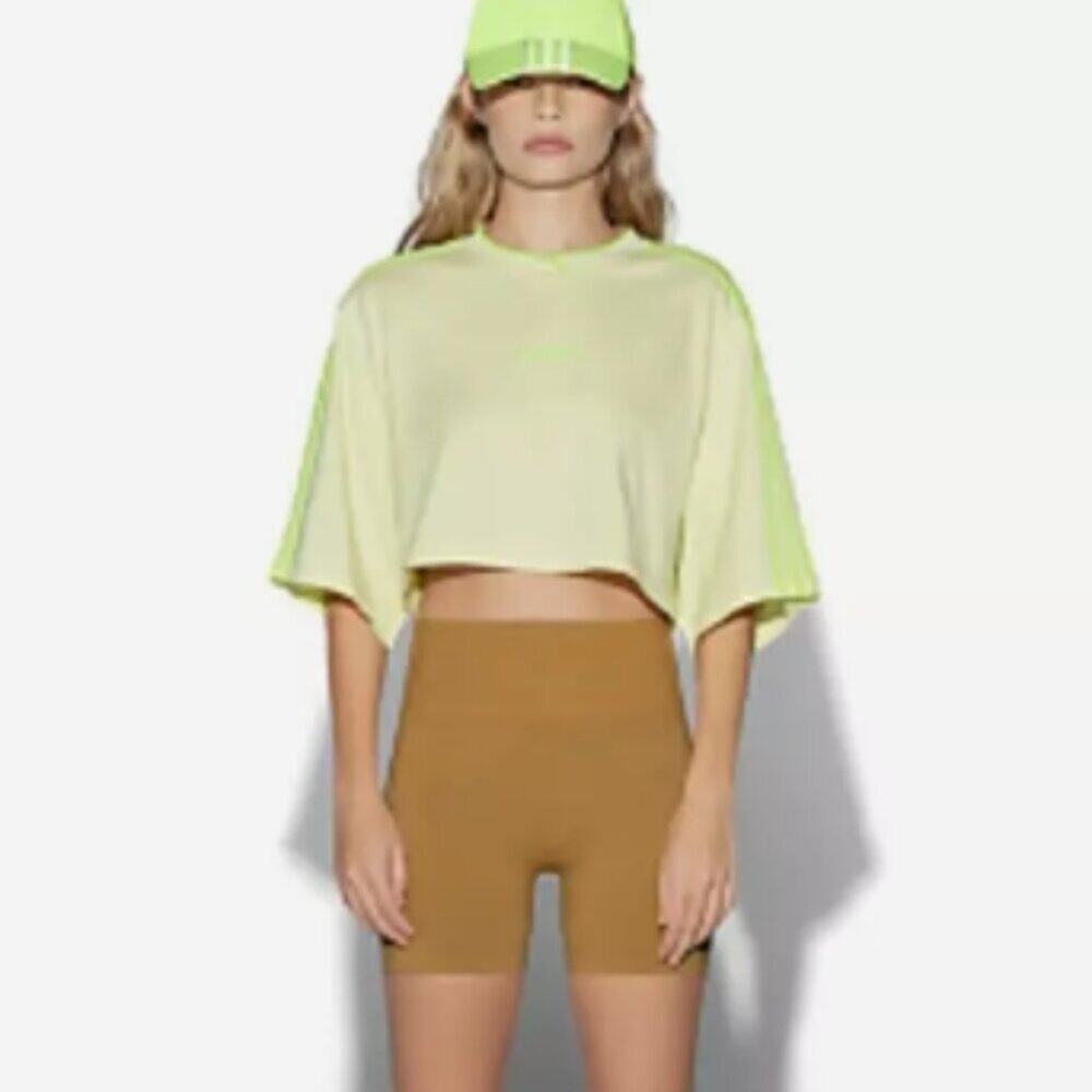 IVY PARK x adidas Three Stripe Crop Tee Size Medium Oversized Beyonce Sporty